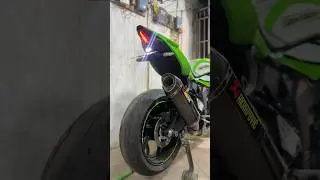 Kawasaki zx6r with akrapovic carbon slipon exhaust #akraproviccarbon