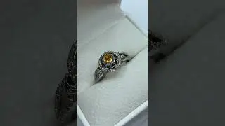 Кольцо Бриллианты ААА 18 размер Желтый Dia 4/4 мм 0.29 ct Dia 0.57 ct 28000 ₽ +7 903 817-11-53
