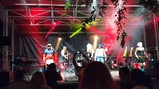When Australia Meets South Afrika : Loonaloop feat. specials guest from Ama Zebra group