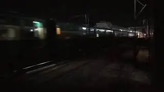 38Down Fareed Express Enter Rohri junction and 9up Allama iqbal departure Rohri junction
