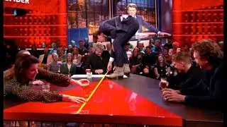 Beau neemt de maten op bij DWDD