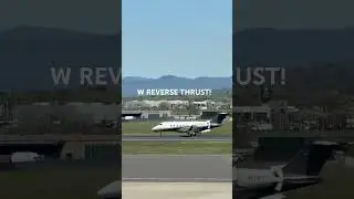 Private jet landing #music #sample #hiphop #airplane #aviation #landing #flight #airport #butter #hi