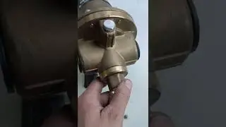 Vanaz R 2325  Oxygen Regulator | Available on IndiaMART