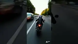 Une moto de sport a fond sur l'autoroute ! #pourtoi #viralvideo #moto  #drole #ia #ai
