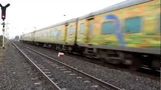 Aggressive WAP-5 attacking Gumgaon LC at 115+ Kmph!!