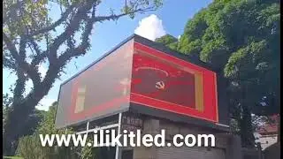 outside 3D high refresh rate P8 glasses-free LED billboard video wall DOOH advertising in Hyde Park