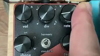 Walrus Audio Monument Harmonic Tap Tremolo Pedal V2: Difference Between Harmonic and Standard Modes