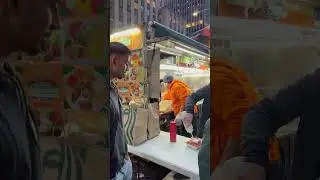 Food Queue #food #queuing #halalfood #youtubeshorts