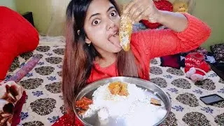 Bondhura mach diye bhat khelam tomader sathe golpo golpo korte korte 🍱😋||ta thandai sob kamon acho?🌷