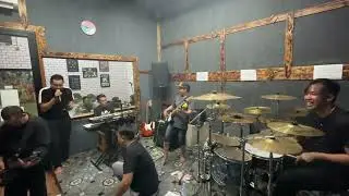 PNS Ganteng Latihan kamu kamulah surgaku by triad band