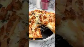 How to Make Sriracha Chicken Pizza | Soft Dough, Spicy Sauce