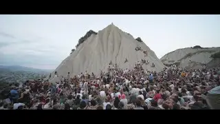 La luna e i calanchi 2024