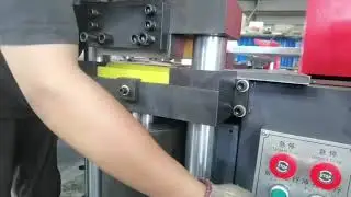 Maquina Busbar NWT modelo NWB DMZT multifuncion 02 corte de barra de cobre