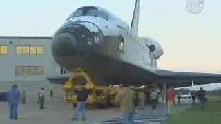 STS-122: Атлантис отправляется в здание сборки транспортных средств (VAB)
