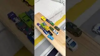 A huge collection of toy cars! There are 9 high-speed slides and box-running challenges!
