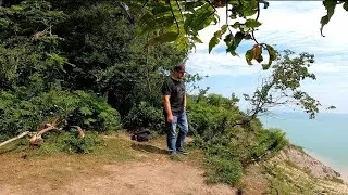 On a Motorcycle Through Southern Ontario: Hawk Cliff