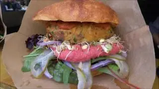 VEGAN FOOD AND STREET FOOD IN LONDON, BOROUGH MARKET, VEGAN BURGERS,