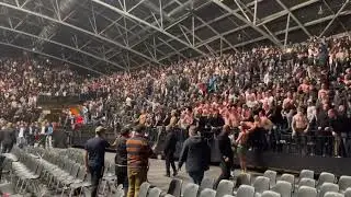 Arek Wrzosek thanks Legio Warschau hooligans for support during Glory vs Badr Hari fight.