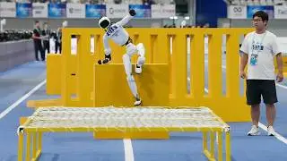 Highlights of the 100-Meter Obstacle Course Final at the 2026 World Humanoid Robot Games
