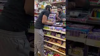 Издевательство над людьми. Шутка.