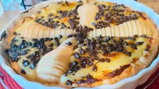 Tarte aux poires au chocolat amandes effilées grillées et crème pâtissière 
