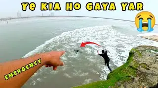 Aj Ye Kya Ho Gaya Yar 😱 | Boy Jumped in Deep Sea |Wife Challenge Gale Par Gaya Karachi Clifton Beach