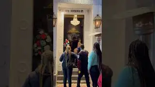 Are you going in ? 😅 #fy #bourbonst #neworleans #mardigras