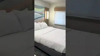 Zehnder's Splash Village Room Tour!