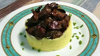 Куриная печенка в глазури на сковороде. Очень вкусно и просто!