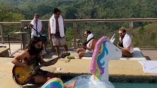 Young the Giant - Heat of the Summer (In The Open)