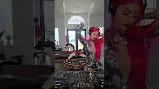 REBECCA ROCKLYNN - TECH & BASS HOUSE MIX
