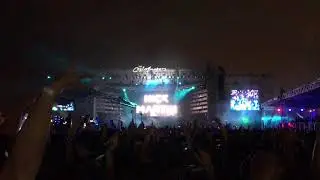 Nick Martin | The Chainsmokers - Do not open Tour in VietNam 14092017 | Part 1