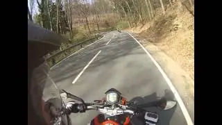 KTM Duke 125 I Close to Crash [GoPro Hero3] HD