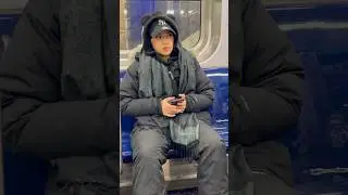 Нью-Йорк, и мы с радостью встречаем холодную зиму в уличном стиле! #nyc #шорты #снег #улица #улич...