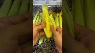 How I peel the young corn 🌽 #peeling #corn