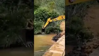 #subscribe #beml #viralvideos #excavator #mechanical #truck #heavyequipment #opretar #nature