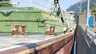 Barge enters Bonneville navigation lock