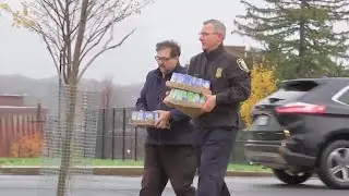Albany Police Departments hands out free groceries amid government shutdown
