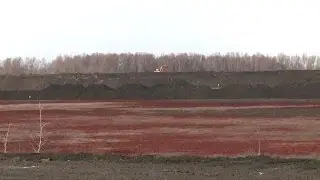 Environmental groups warn over toxic mud in Hungary