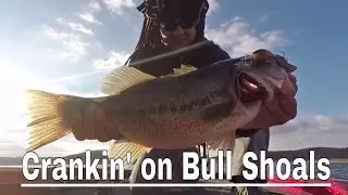 Crankin on Bull Shoals for bass
