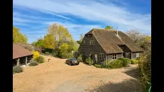 Wonderful country setting in rural Staplehurst, Kent is this stunning period granary and det studio