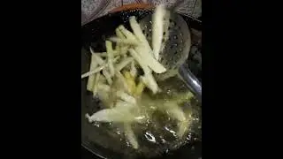 Tasty tasty salty french fries #Food, #Foodie, #Yummy, #Recipe, and #Cooking😜😜