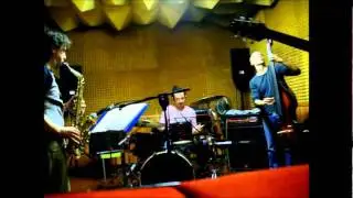 Jazz in the present tense Solsonics  Groove drum Emanuele Maniscalco Drum