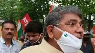 Intuc workers demonstrate at DC office demanding action to solve unemployment. (July 3, 2020)