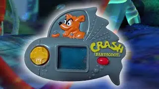 CRUNCH BANDICOOT LCD - ( Rare Crash Bandicoot McDonald's 2004 )