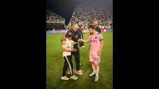 Messi's New Bodyguard 🤯