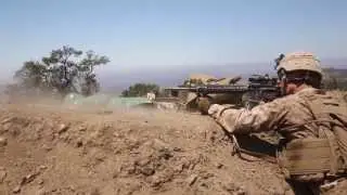 Морские пехотинцы готовятся к развертыванию с помощью учений с боевой стрельбой