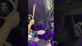 ส่งท้ายคนเก่าต้อนรับคนใหม่-bigass-veedrummer (cover)
