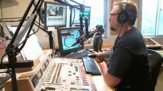 Cat Loose in the Studio!!