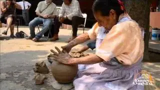 Do&ntilde;a Sophia Making Black Pottery in Oaxaca